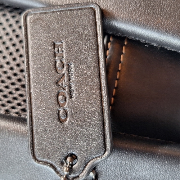 Coach Black Leather Men's Bag - Picture 9 of 12